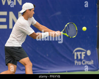 West Vancouver, Canada. 19 August 2018. Jason Kubler of Australia making a return becomes runner up in ATP Challenger Tour Mens Singles Final. Odlum Brown VanOpen. Hollyburn Country Club.  © Gerry Rousseau/Alamy Live News Stock Photo