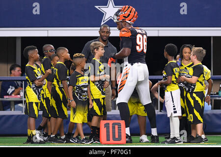 August 18, 2018: Cincinnati Bengals tight end C.J. Uzomah (87) prior to the  NFL football game between the Cincinnati Bengals and the Dallas Cowboys at  AT&T Stadium in Arlington, Texas. Shane Roper/Cal