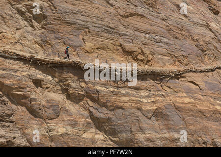 Trekking the wild Darshai Gorge in the Wakhan Valley, Tajikistan Stock Photo