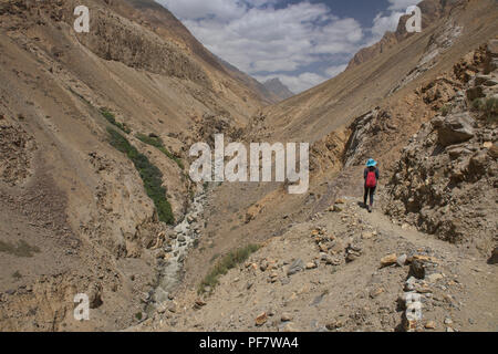 Trekking the wild Darshai Gorge in the Wakhan Valley, Tajikistan Stock Photo