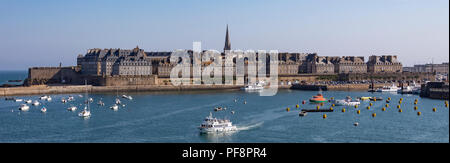 Panoramic view of the walled city and port of Saint Malo on the Channel coast in Brittany, northwest France. Stock Photo