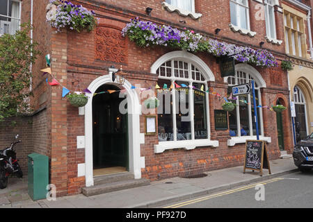 The busy market town Centre of Warwick, Warwickshire Stock Photo