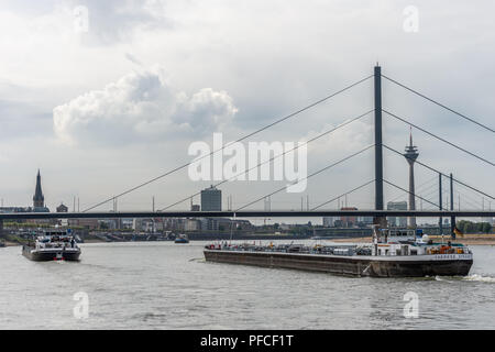 21 August 2018, Germany, Düsseldorf: Inland navigation on the Rhine. Photo: Christophe Gateau/dpa Stock Photo
