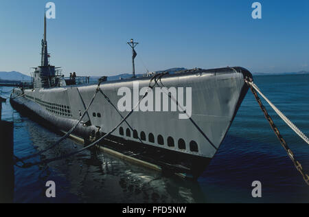 USA, California, San Francisco, USS Pampanito, long, silvery WW II submarine moored in Fisherman's Wharf, side view. Stock Photo