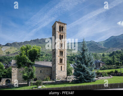 Belfry and church of Sant Climent de Taull, Catalonia, Spain. Catalan Romanesque Churches of the Vall de Boi are declared a UNESCO World Heritage Site Stock Photo