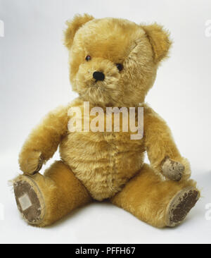 Chad Valley: 1950s-60s: Sitting 1950s golden teddy bear, front