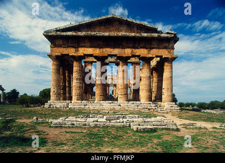 Italy, Campania, Paestum, Temple of Neptune, 5th century BC Stock Photo