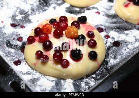 Cookie dough ready for the oven Stock Photo - Alamy