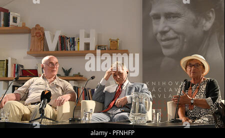 Prague, Czech Republic. 21st Aug, 2018. Meeting with participants in Moscow protest against invasion of Czechoslovakia in 1968, (from left) Russian mathematician Pavel Litvinov, Crimean Tatar politician Mustafa Dzhemilev and Hungarian philosopher Agnes Heller took place at Vaclav Havel Library, Prague, Czech Republic, on Tuesday, August 21, 2018. Credit: Ondrej Deml/CTK Photo/Alamy Live News Stock Photo