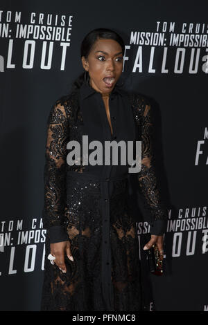 Washington, District of Columbia, USA. 22nd July, 2018. Actress Angela Bassett on the red carpet prior to a screening of Mission Impossible Fallout a the Smithsonian National Air and Space Museum on July 22, in Washington, DC. Credit: Alex Edelman/ZUMA Wire/Alamy Live News Stock Photo