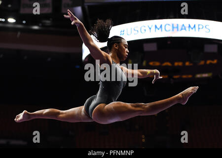 August 19, 2018 - Boston, Massachussetts, U.S - MARGZETTA FRAZIER practices her beam routine during the warm-up period before the final night of competition held at TD Garden in Boston, Massachusetts. (Credit Image: © Amy Sanderson via ZUMA Wire) Stock Photo