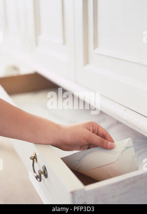 Open empty drawer Stock Photo - Alamy