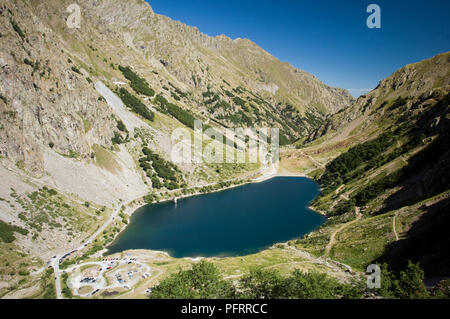 Italy, Piedmont, Cuneo Province, Parco Naturale dell'Argentera, Valle Gesso, Lago della Rovina, view of lake in mountain valley Stock Photo