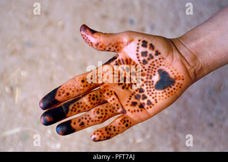 Moroccan henna tattoo on palm of hand, close-up Stock Photo