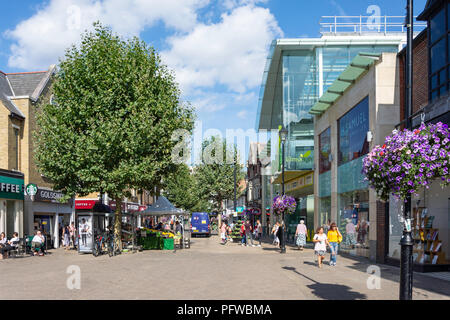 Pedestrianised High Street, Staines-upon-Thames, Surrey, England ...