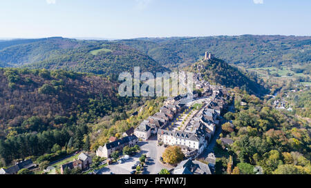 France, Aveyron, Najac, labelled Les Plus Beaux Villages de France (The Most Beautiful Villages of France), medieval village and Najac castle, former  Stock Photo