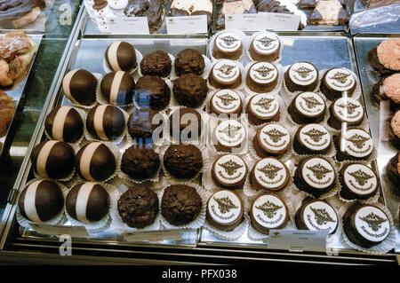 The Hofbackerei Edegger Tax Bakery In Hofgasse Graz Austria The Bakery Has A Large Wooden Frontage And Is Graz Oldest Bakery Founded In 1569 Stock Photo Alamy