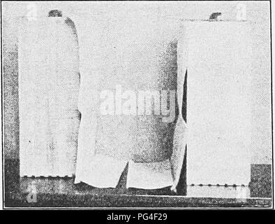 . Modern fruit marketing : a complete treatise covering harvesting, packing, storing, transporting and selling of fruit . Fruit trade. Fig. 53. a-a—Correct folds in box liners.. Fig. 54.—INCORRECT FOLDS IN BOX LINERS. Please note that these images are extracted from scanned page images that may have been digitally enhanced for readability - coloration and appearance of these illustrations may not perfectly resemble the original work.. Brown, Bliss S. , 1880-. New York : Orange Judd Company Stock Photo