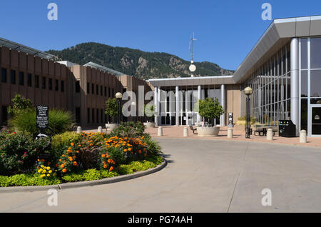 Entrance to Boulder County Justice Center. Garden Stock Photo