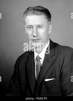 HANDOUT - Adelphi, MD - May 31, 2005 -- Undated file photo of Federal Bureau of Investigation Acting Associate Director W. Mark Felt. Mr. Felt revealed in the July, 2005 issue of Vanity Fair magazine he is the source known as 'Deep Throat' that provided key information to the Washington Post during the Watergate scandal which resulted in the resignation of United States President Richard M. Nixon. Credit: FBI Collection at NARA via CNP Foto: FBI Collection at NARA/Consolidated/dpa | usage worldwide Stock Photo