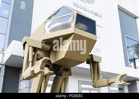 Moscow Region, Russia. 20th Aug, 2018. August 20, 2018. - Russia, Moscow Region. - A 4.5 tonne pilot-operated walking robot code-named Igoryok designed by the Kalashnikov Concern is displayed at the Russian Army Tomorrow exhibition as part of the 4th international military technical forum Army 2018, Kubinka. Mandatory credit: Kalashnikov Media. Credit: Kalashnikov Media/Russian Look/ZUMA Wire/Alamy Live News Stock Photo