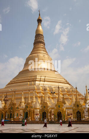 The golden dome, Shwedagon pagoda, Yangon, Myanmar, Asia Stock Photo