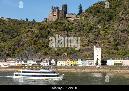 Castle Katz, above St. Goarshausen, Rheingau, in the UNESCO World Heritage Upper Middle Rhine Valley, river cruise ship, Stock Photo