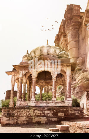 Monument to the entrance to Mehrangarh Fort in Jodhpur Stock Photo