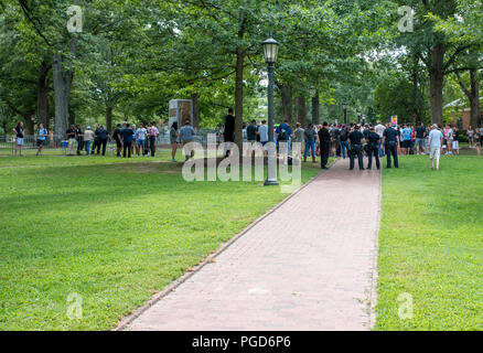 North Carolina, USA. 25 August 2018. Demonstration  at Silent Sam Statue, UNC Campus with police monitoring Credit: DavidEco/Alamy Live News Stock Photo