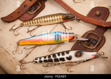 Three old Shakespeare fishing lures, or plugs, that are designed to float,  but will dive when reeled in. From a collection of vintage fishing tackle  Stock Photo - Alamy