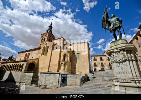 Plaza Medina del Campo - Monument to Juan Bravo, Segovia, Spain Stock Photo