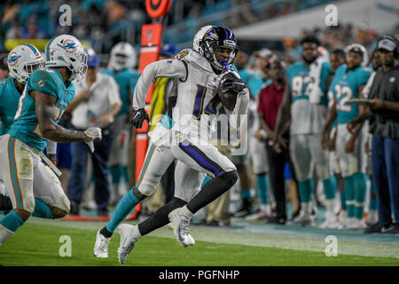 Miami, Florida, USA. 25th Aug, 2018. Big hits during the Miami Dolphins v Baltimore  Ravens game on Saturday August 25, 2018 Credit: Dalton Hamm/ZUMA Wire/Alamy  Live News Stock Photo - Alamy