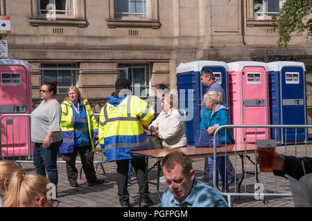 Bolton, UK. 25 August 2018. Photos taken on the busy Saturday afternoon of the three day food and drink festival at Bolton, Manchester which lasts from Friday 24th August to Monday 27th August. The festival is the largest in the North West of England. Credit: Ruaux/Alamy Live News Stock Photo