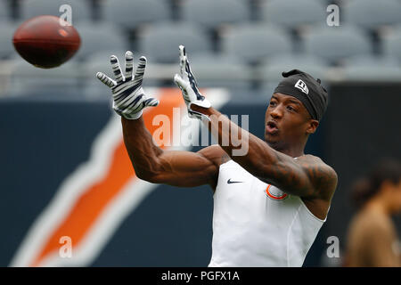 Illinois, USA. 25 August 2018. Bears #17 Anthony Miller warms up before the NFL Game between the Kansas City Chiefs and Chicago Bears at Soldier Field in Chicago, IL. Photographer: Mike Wulf Credit: Cal Sport Media/Alamy Live News Stock Photo