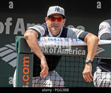 Baltimore, United States Of America. 25th Aug, 2018. New York Yankees manager Aaron Boone (17) watches second inning action against the Baltimore Orioles at Oriole Park at Camden Yards in Baltimore, MD on Saturday, August 25, 2018. This is the make-up game that was postponed from June 3. Credit: Ron Sachs/CNP (RESTRICTION: NO New York or New Jersey Newspapers or newspapers within a 75 mile radius of New York City) | usage worldwide Credit: dpa/Alamy Live News Stock Photo