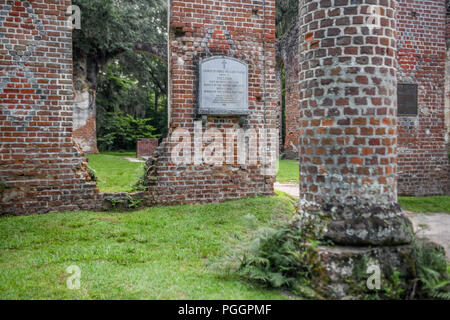 Sheldon church ruins in South Carolina Beaufort County United States - burned by General Sherman - Civil War - and General Prevost - Revolutionary War Stock Photo