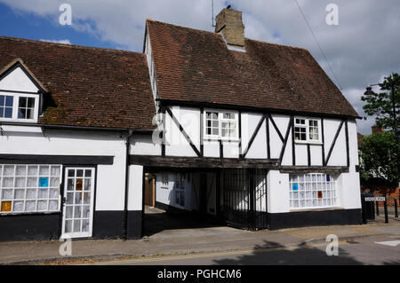 The Carpenters Arms and cottages, Sundon Road, Harlington,   Bedfordshire. The Carpenters Arms were mentioned in records as early as 1790. Stock Photo