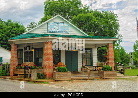 The Whistle Stop Cafe in Juliette Georgia, restaurant used in the movie Fried Green Tomatoes Stock Photo
