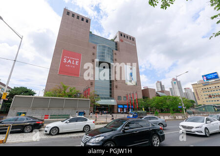 Seoul, South Korea - Jul 21, 2018 : Shinsegae Department store near Seoul Express Bus Terminal in Seoul city Stock Photo