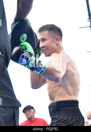 California, USA. 26th Aug, 2018. Los Angeles, CA, USA. 26th Aug, 2018. Middleweight boxing champion Gennady ?GGG? Golovkin workouts for the fans Sunday at Banc of California Stadium. Today GGG and Canelo Alvarez did media day workouts in preparation for their anticipated rematch on September 15 in Las Vegas.Photo by Gene Blevins/LA DailyNews/SCNG/ZUMAPRESS Credit: Gene Blevins/ZUMA Wire/Alamy Live News Stock Photo