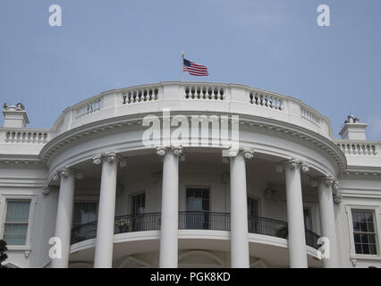 Washington, District of Columbia, USA. 27th Aug, 2018. At 12:40 pm EDT on Monday, August 27, 2018, the American Flag is at full staff over the South Portico of the White House in Washington, DC . There has been some controversy if this is showing proper respect for the last United States Senator John McCain (Republican of Arizona) Credit: Ron Sachs/CNP/ZUMA Wire/Alamy Live News Stock Photo