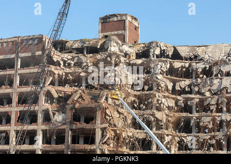 Rock Island, Illinois - Workers use a wrecking ball to demolish the Rock Island Plow Company building. Subsequently used by J.I. Case, the building ha Stock Photo