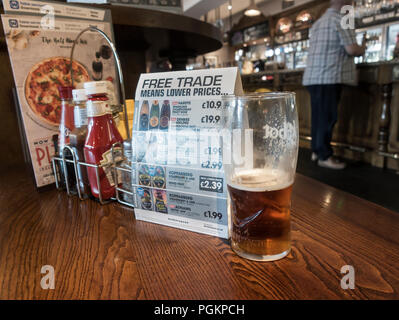 'Free trade (post Brexit) means lower prices' info in JD Wetherspoons pub in England. UK Stock Photo