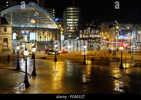 Lime St station, Liverpool, 2017, with the Crown Hotel in the centre right. Stock Photo