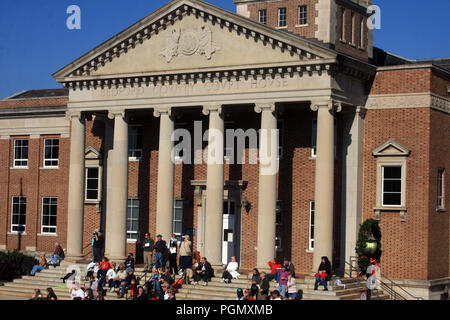 Bedford, VA, USA. People on the steps of Bedford County Courthouse during Christmas Parade. Stock Photo