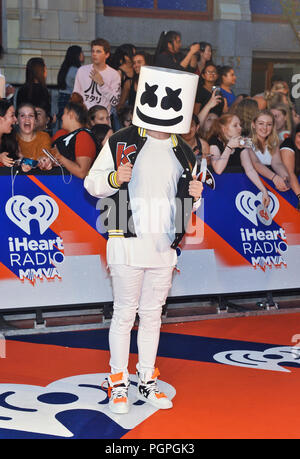 Toronto, ON, USA. 26th Aug, 2018. 26 August 2018 - Toronto, Ontario, Canada. Marshmello arrives at the 2018 iHeartRadio MuchMusic Video Awards at MuchMusic HQ. Photo Credit: Brent Perniac/AdMedia Credit: Brent Perniac/AdMedia/ZUMA Wire/Alamy Live News Stock Photo