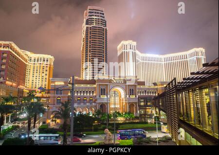 Macau, Macau, China. 28th Aug, 2018. Macau, CHINA-Night scenery of the Parisian Macao's Eiffel Tower in Macau, China. The tower is a half-scale replica of the Eiffel Tower. Credit: SIPA Asia/ZUMA Wire/Alamy Live News Stock Photo