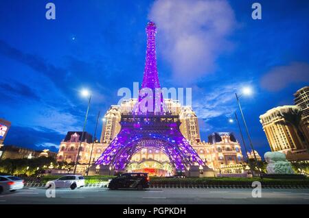 Macau, Macau, China. 28th Aug, 2018. Macau, CHINA-Night scenery of the Parisian Macao's Eiffel Tower in Macau, China. The tower is a half-scale replica of the Eiffel Tower. Credit: SIPA Asia/ZUMA Wire/Alamy Live News Stock Photo