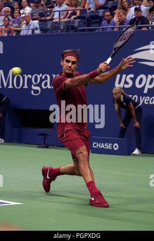 New York, United States. 27th Aug, 2018. Flushing Meadows, New York - August 28, 2018: US Open Tennis: Number 2 seed Roger Federer of Switzerland during his first round match against Yoshihito Nishioka of the Japan at the US Open in Flushing Meadows, New York. Federer won the match in straight sets to advance to the second round. Credit: Adam Stoltman/Alamy Live News Stock Photo