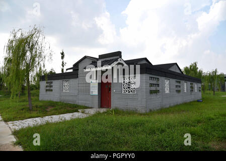 Binzhou, Binzhou, China. 29th Aug, 2018. Binzhou, CHINA-The 3D printed villa can be seen in Binzhou, east China's Shandong Province.The villa, costing 1.5 million yuan, is completed with technology of three-dimensional printing in just one day. Credit: SIPA Asia/ZUMA Wire/Alamy Live News Stock Photo